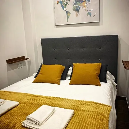 Acogedor Apartamento En La Buhaira Seville Exterior photo